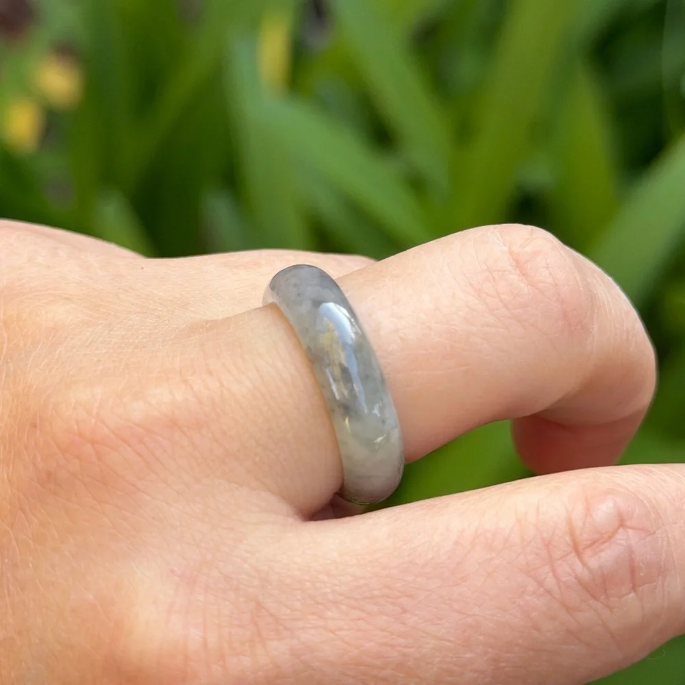Size 9 gray jade band ring 0783‎